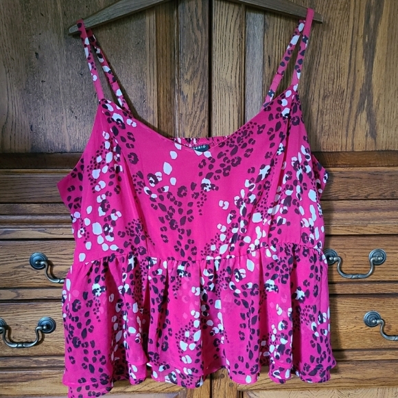 TORRID FUCHSIA PINK LEOPARD CHIFFON PEPLUM TOP sz2 - Picture 3 of 6